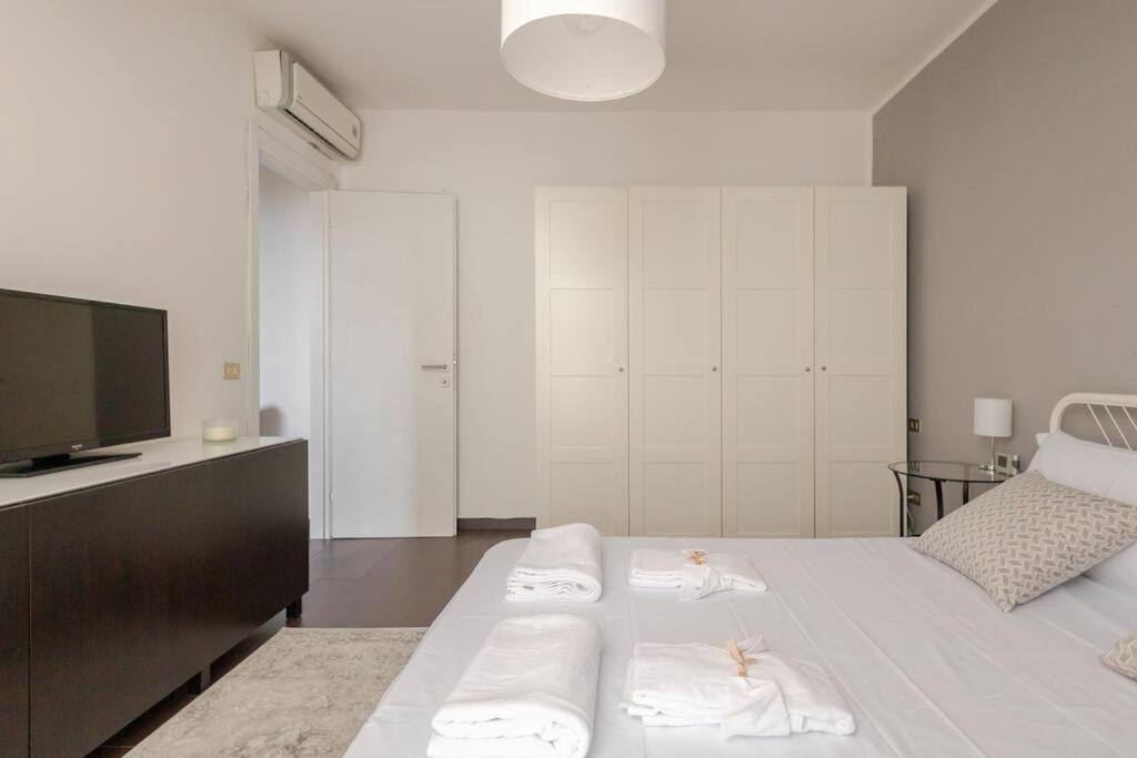 Ferienwohnung Sky-View Flat In Mailand Exterior foto
