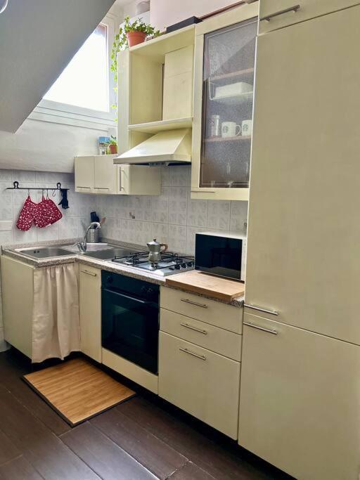 Ferienwohnung Sky-View Flat In Mailand Exterior foto